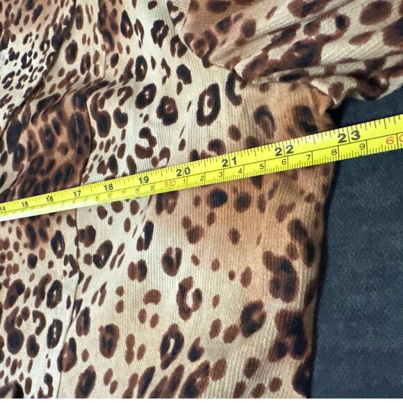 Vintage Bandolino Leopard print long trench coat button up, woman’s size 16 - Picture 5 of 13